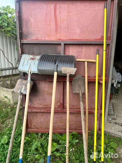 Лопаты, тяпки, грабли, виллы, ножницы, секаторы