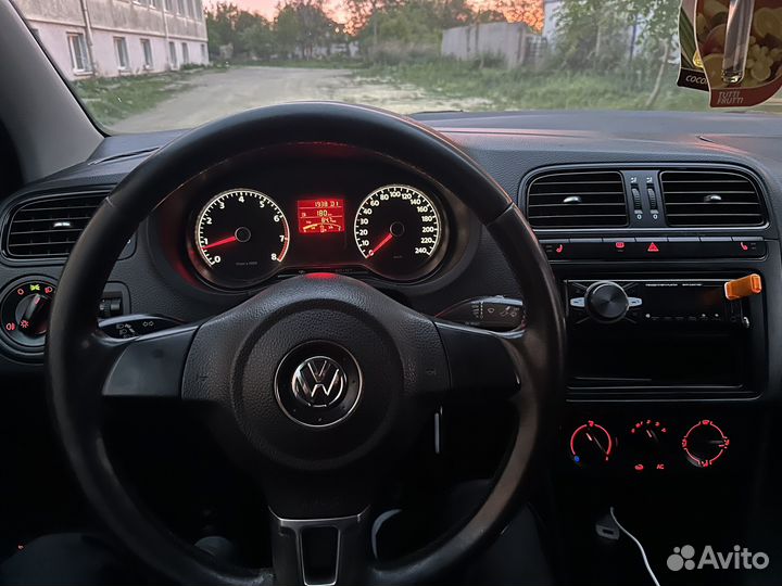 Volkswagen Polo 1.6 AT, 2011, 210 000 км