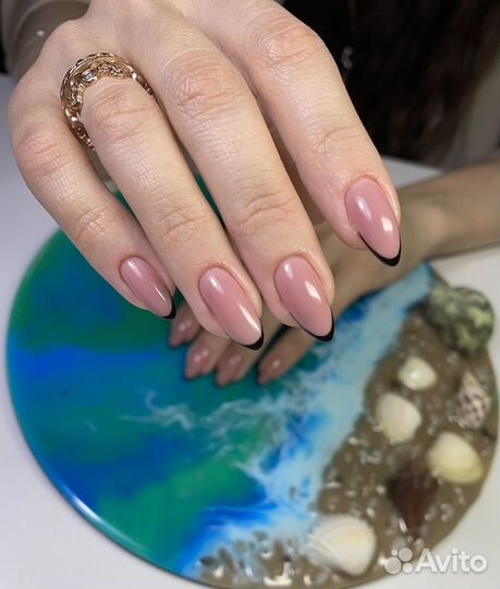 Мастер маникюра