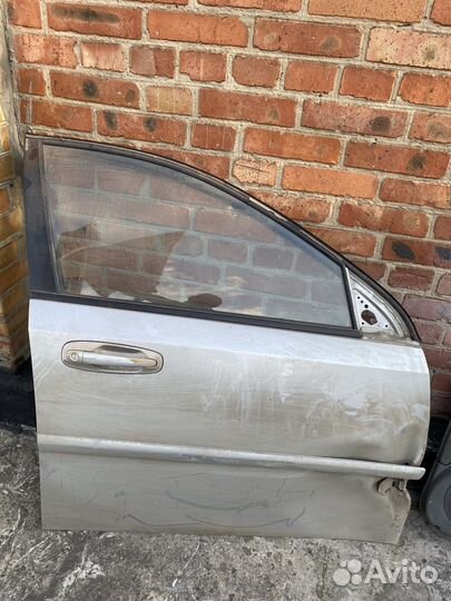 Chevrolet lacetti дверь