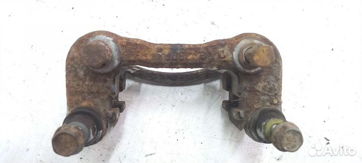 Скоба суппорта заднего Hyundai Tucson 2