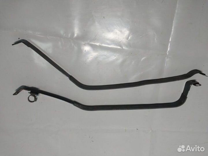 Крепление топливного бака Hyundai Solaris седан