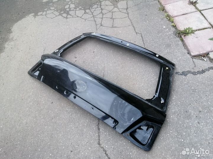 Крышка багажника Toyota Land Cruiser 200 дорестайл