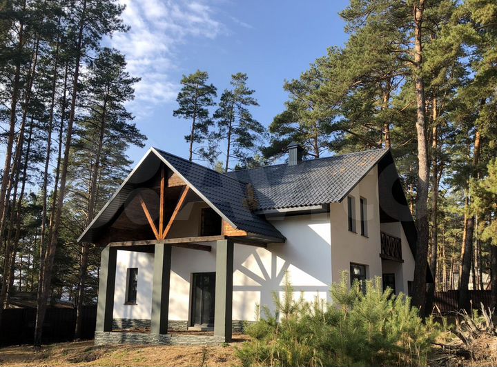 Коттедж 220,9 м² на участке 16,8 сот.