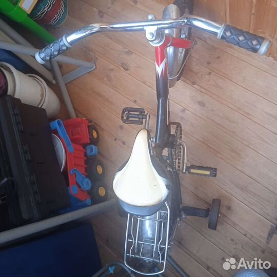 Детский велосипед, колёса съёмные