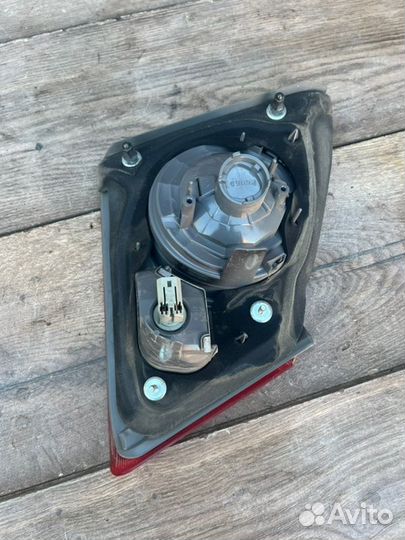 Фонарь крышки багажника задний правый Honda Civic