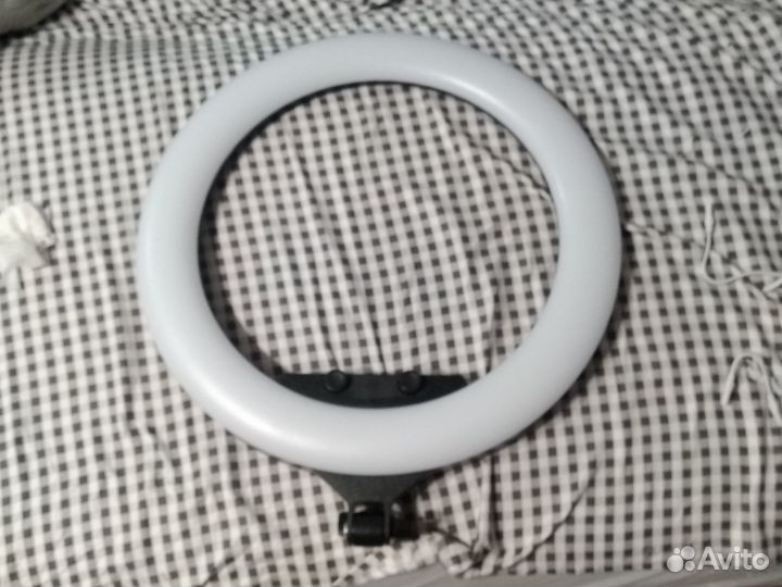 Светодиодная кольцевая лампа