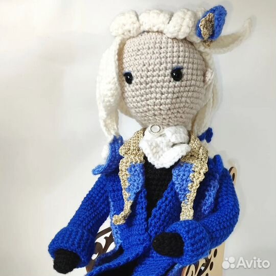 Вязаная кукла Невиллет