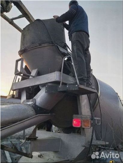 Доставка бетона миксером