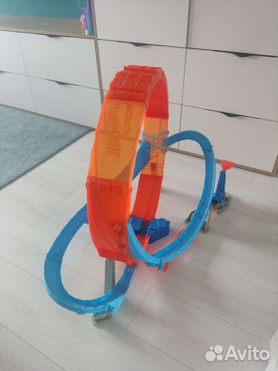 Гоночный трек hot wheels