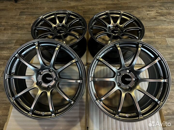 Advan RS 19*8.5J et38 5*112 Audi RS3 Toguan VW