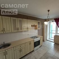 2-к. квартира, 84 м², 10/10 эт.