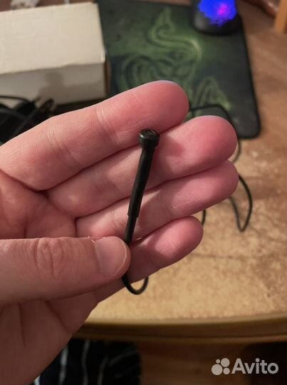 Беспроводной микро-наушник