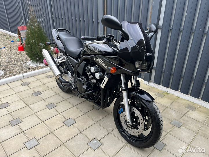 Yamaha FZS 600 Fazer