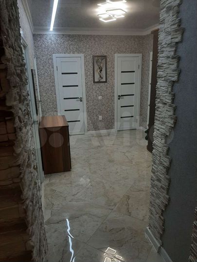 3-к. квартира, 80 м², 2/9 эт.