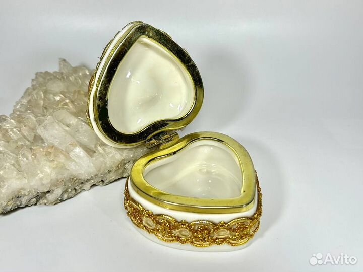 Шкатулка для украшений в форме сердца