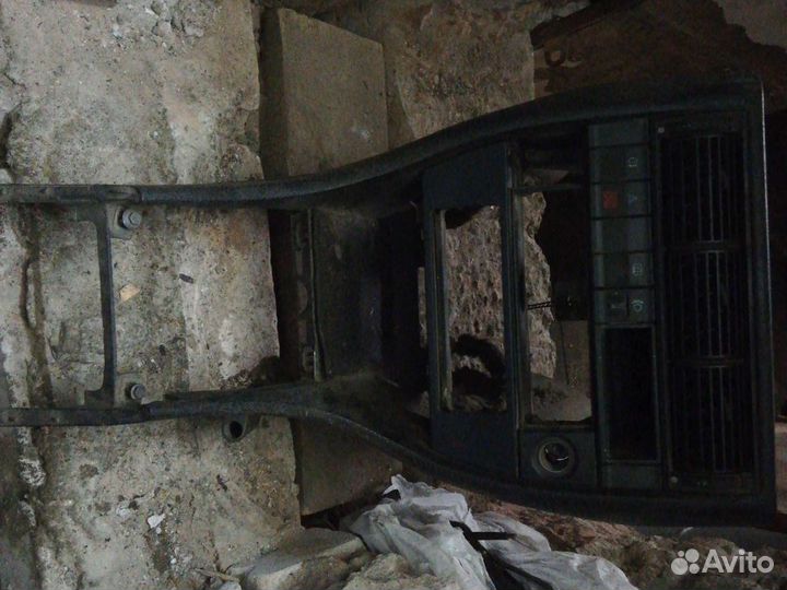 Центральная консоль на Ауди 100