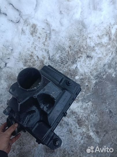 Корпус Воздушного фильтра Ford Focus 2