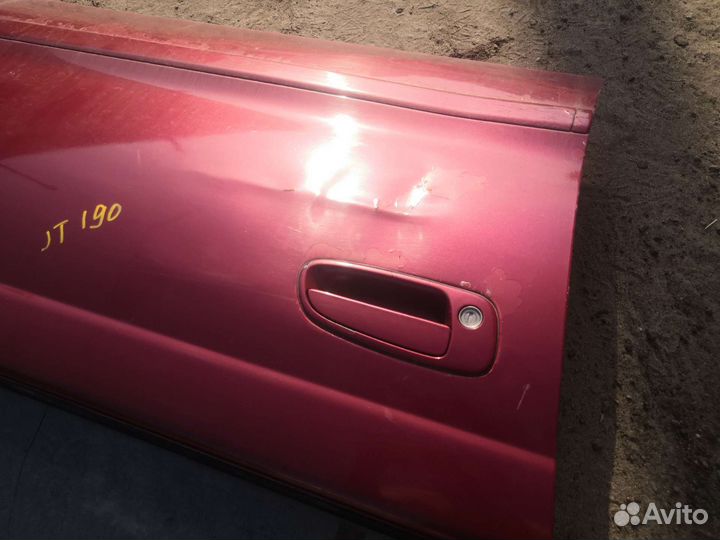 Дверь правая carina e