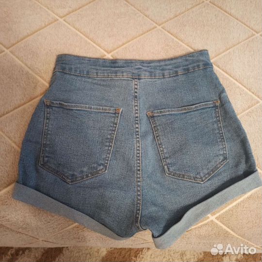Джинсовые шорты
