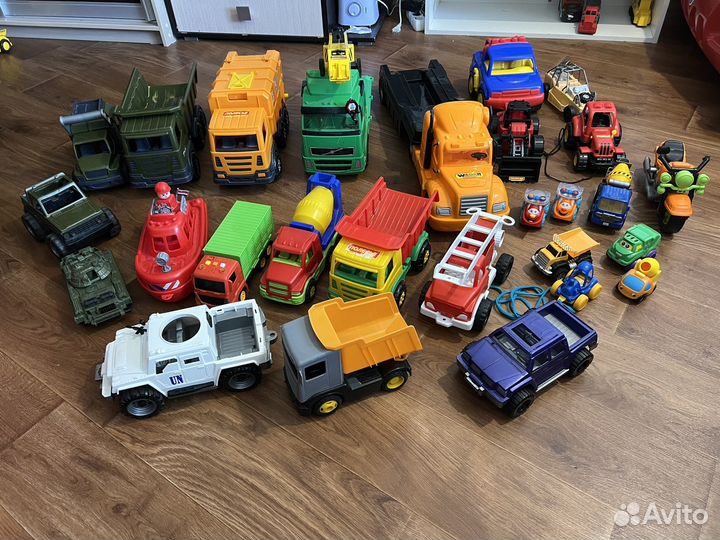 Много машин для малыша