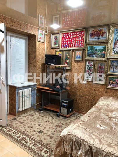 4-к. квартира, 100 м², 1/5 эт.