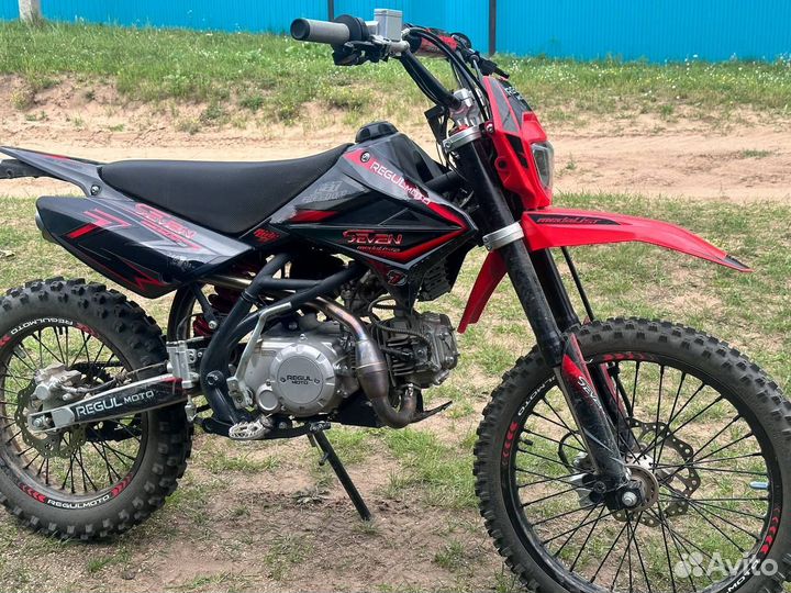 Кроссовый мотоцикл