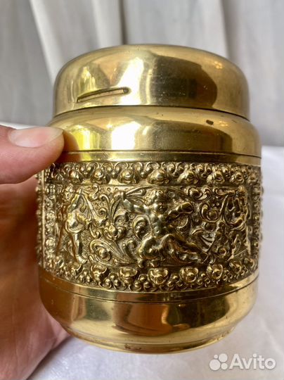 Старинная табачница сигаретница Германия латунь