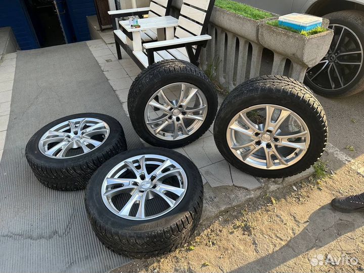 Зимние колеса Bridgestone R17 Skoda
