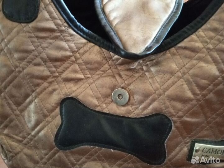 Переноска для кошек и маленьких собак