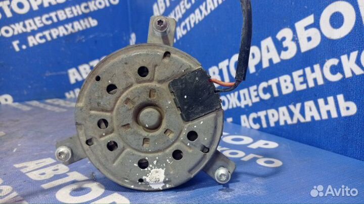 Моторчик вентилятора Nissan Primera P10 седан 1993