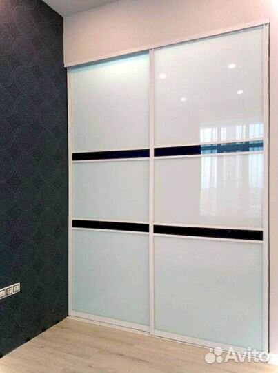 Стеклянная перегородка