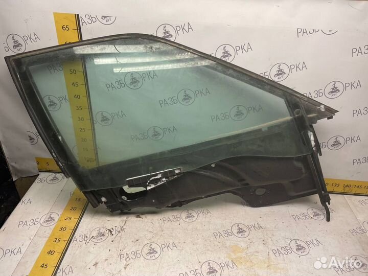 Стекло боковое Audi 80 B3