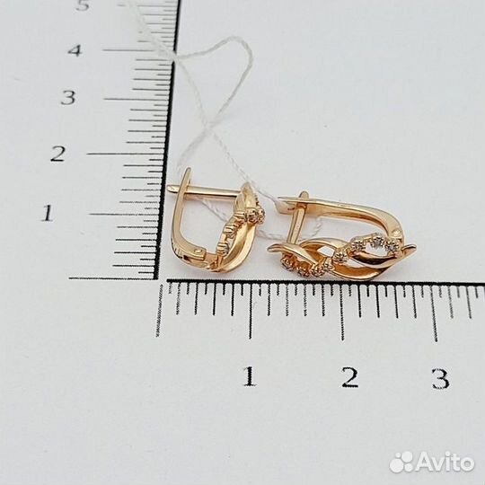 Серьги с синтетическим камнем Золото