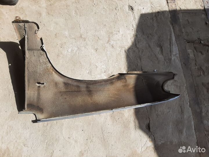 Крыло переднее правое ваз 2114 цвет Снежн. Корол-а