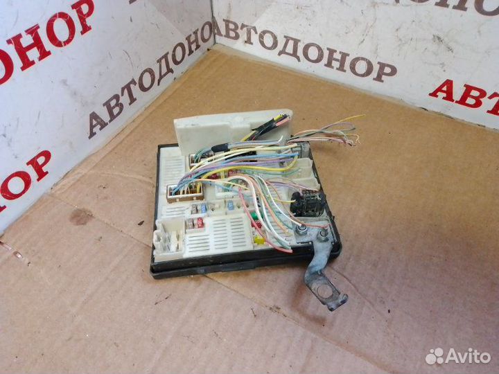 Блок предохранителей Renault Scenic 2