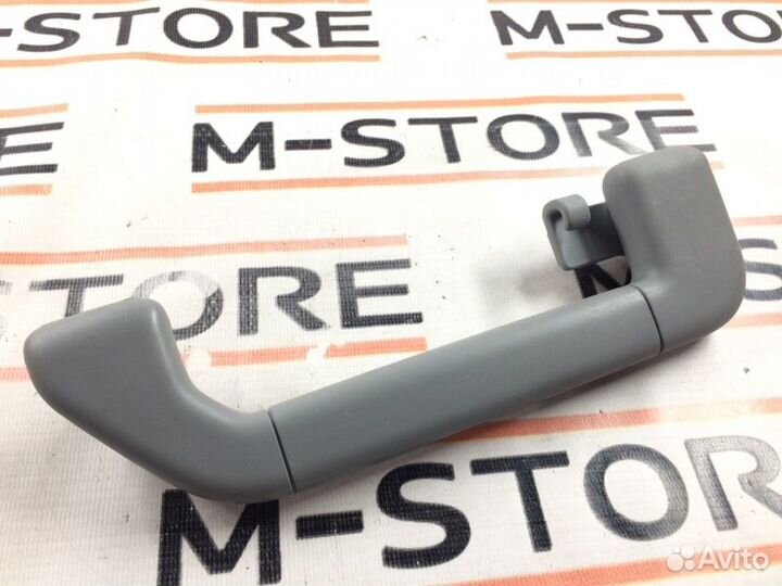 Ручка потолка задняя правая Volkswagen Touareg 7L