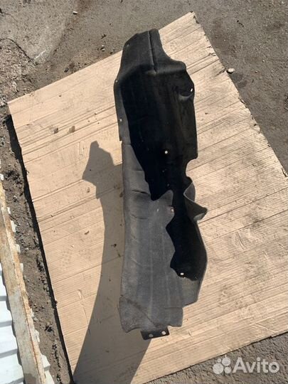 Подкрылок задний Bmw 3 E90