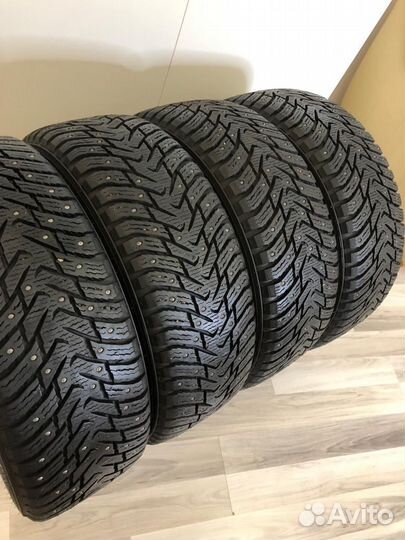 Nokian Tyres Hakkapeliitta 8 SUV 225/65 R17