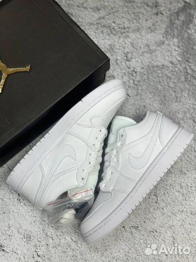 Nike Air Jordan 1 Low White