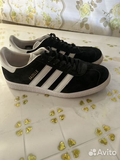 Кроссовки adidas gazelle