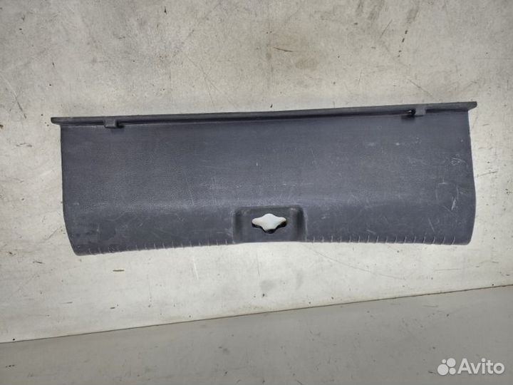 Накладка замка багажника Hyundai Solaris 1