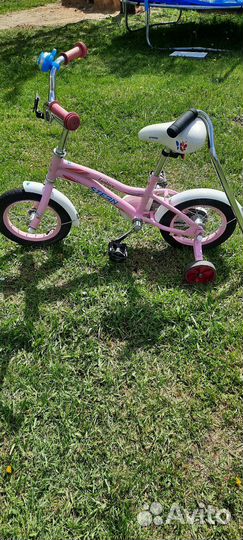 Детский четырех колесный велосипед с ручкой