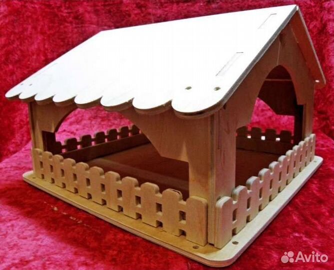 Кормушка для птиц