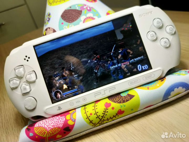 Sony PSP 2008 White 128GB Реальные игры/Подарок