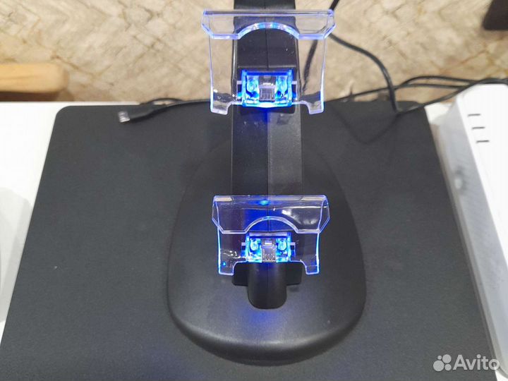 Подставка зарядка для джойстиков Sony PS4
