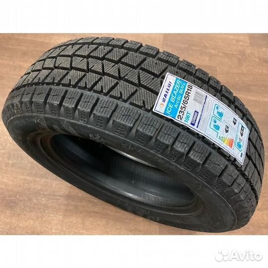 Sailun Ice Blazer Arctic SUV 215/55 R18 99H