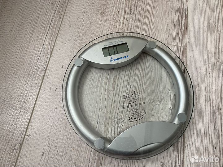 Весы напольные электронные Momert до 150 кг