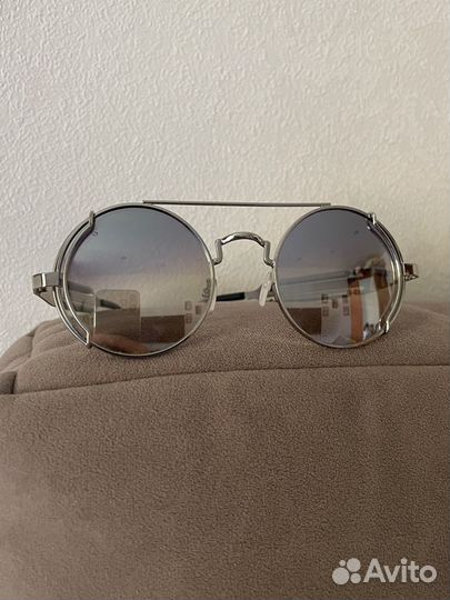 Очки солнцезащитные