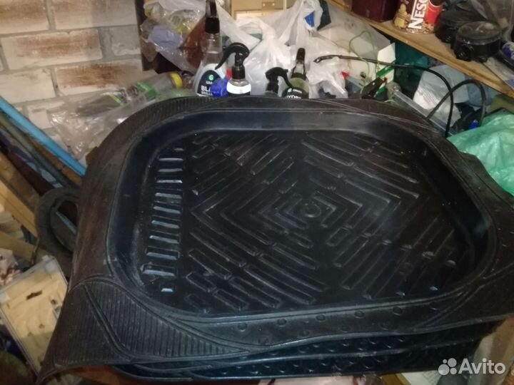 Автомобильные коврики резиновые